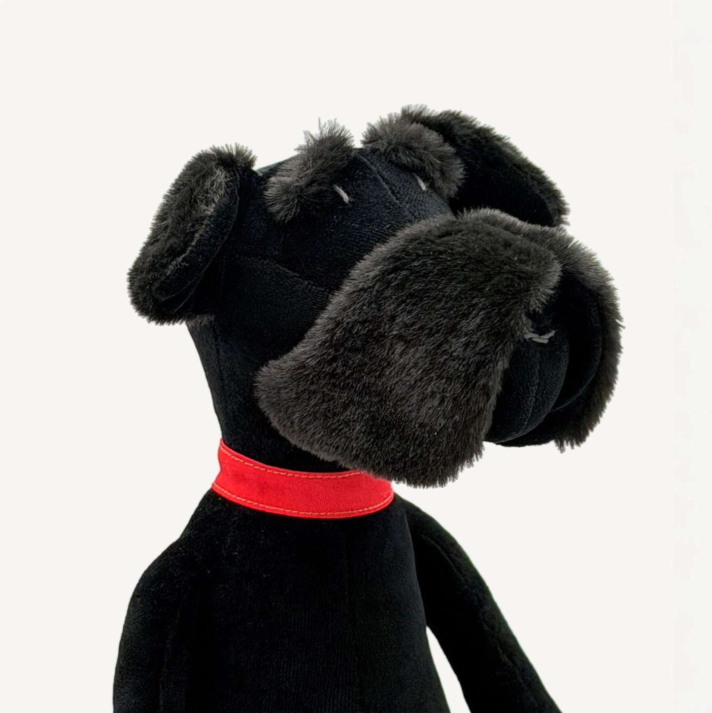 SASCHA THE SCHNAUZER - L