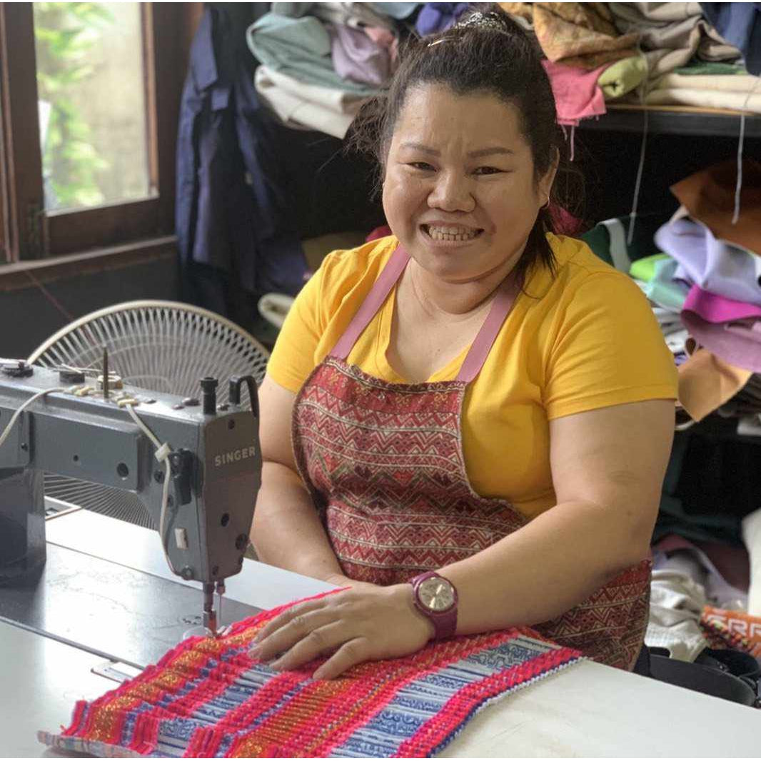 Half-moon Ibiza Bag Pom Pom Trimmed XL - Thailand