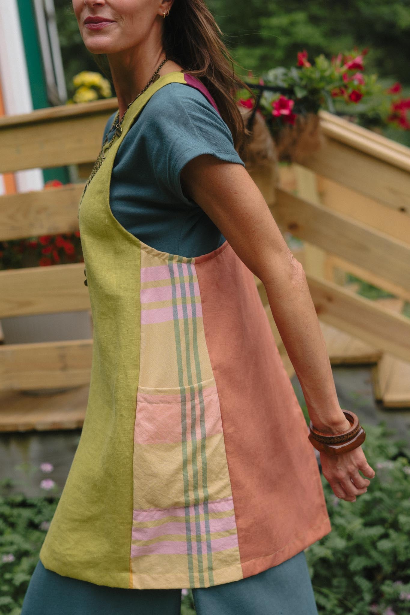 Greenhouse Apron (Updated) in Passion Fruit