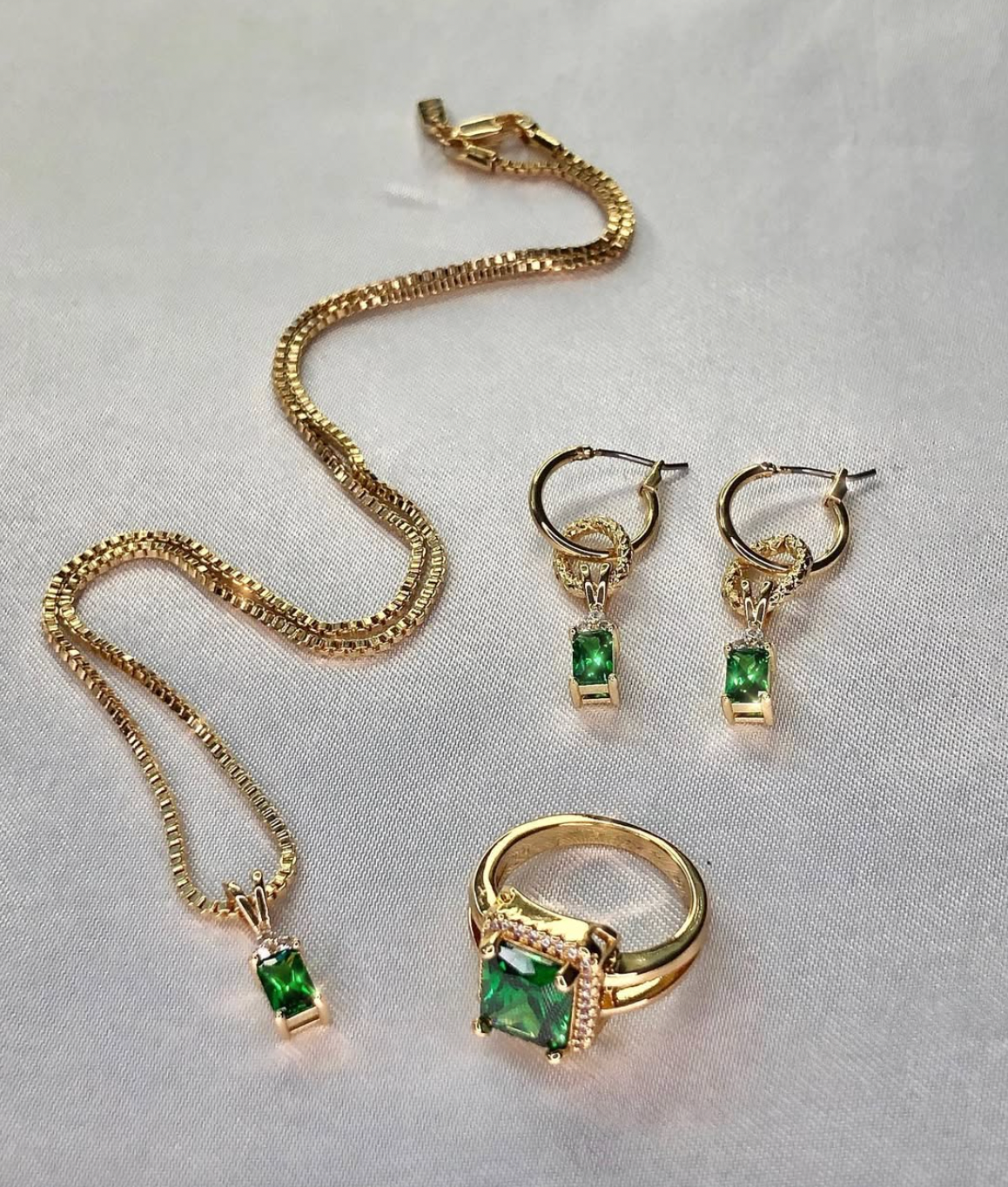 The Emerald Necklace - Osadia Concept Store