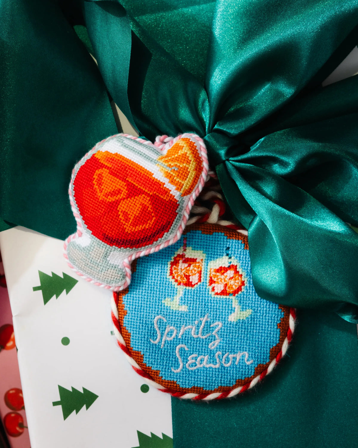 Needlepoint Ornament - Spritz Season