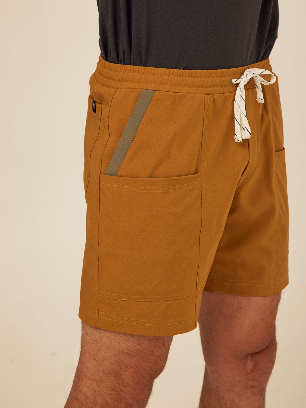 Kai Contrast Pocket Essential Eco Woven Short