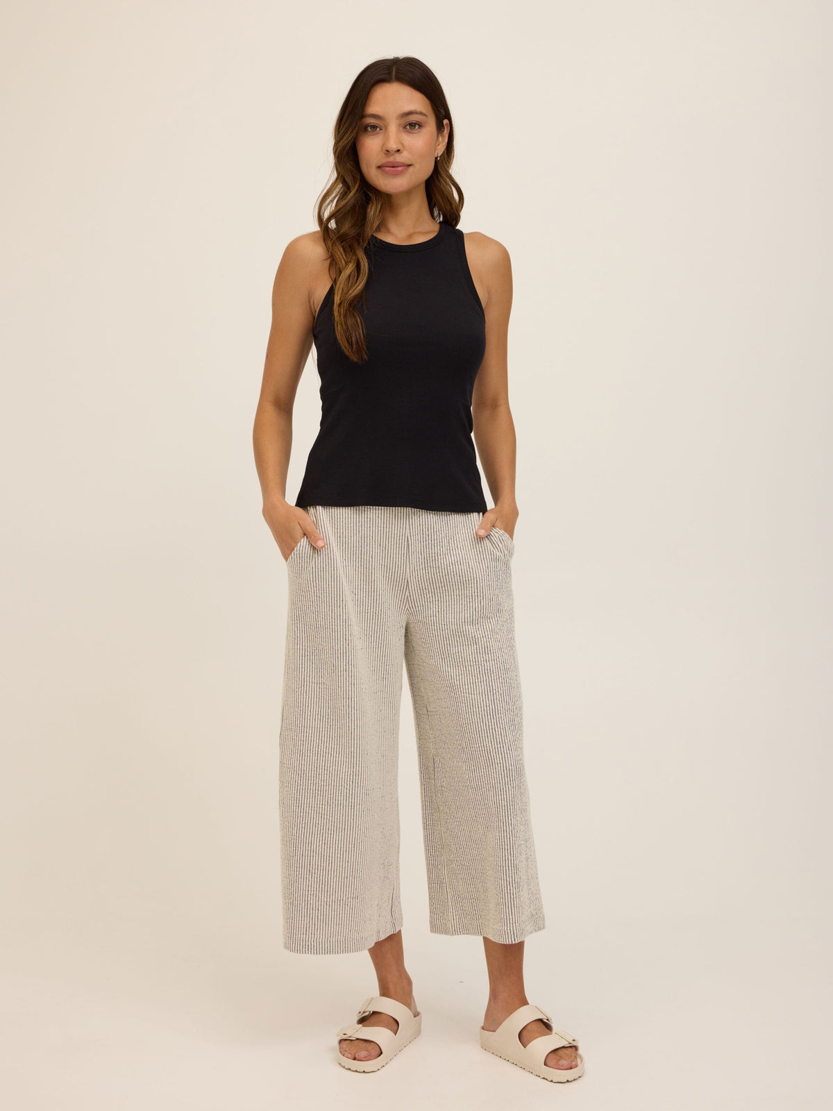 Alora Stretch Seersucker Capri Pant