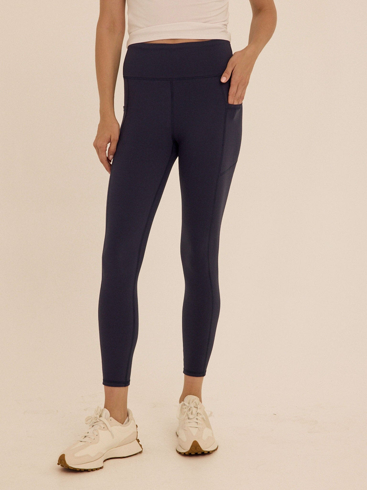 Comfort Fit Ankle Length Pocket Legging
