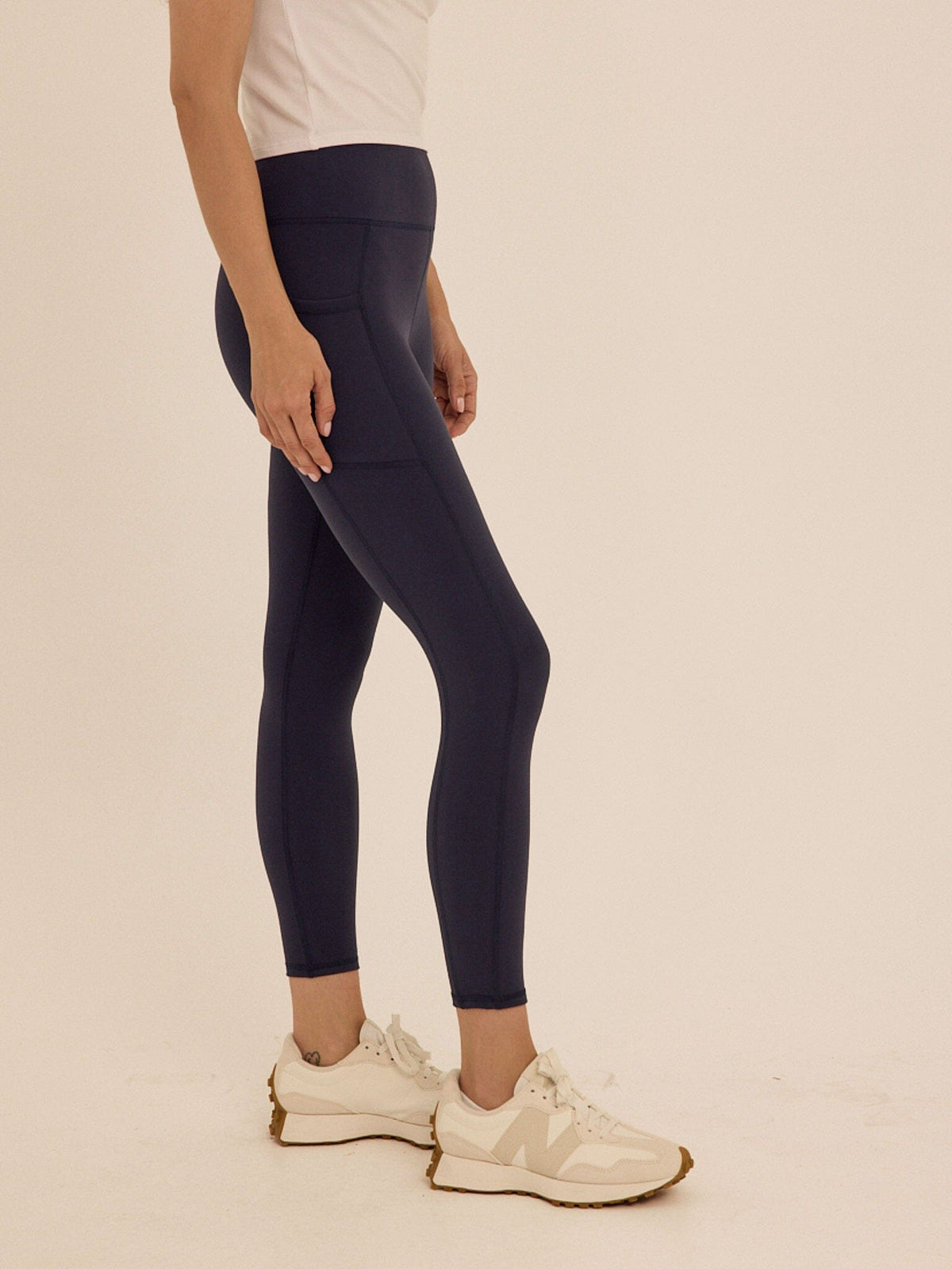 Comfort Fit Ankle Length Pocket Legging