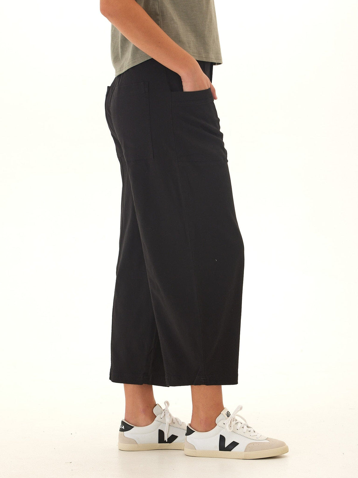 Lauren Stretch Twill Pleated Barrel Pant