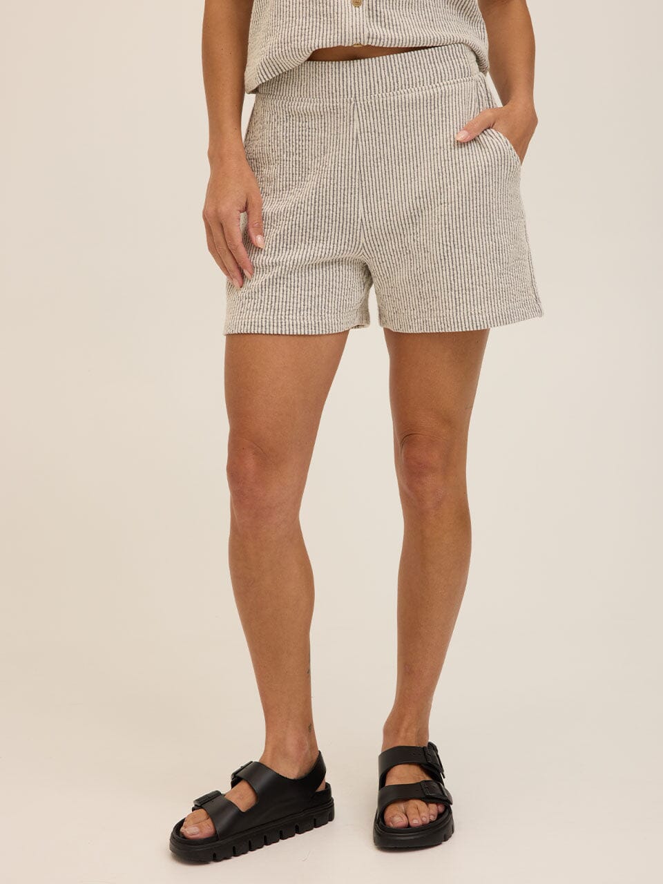 Marquita Stretch Seersucker Short