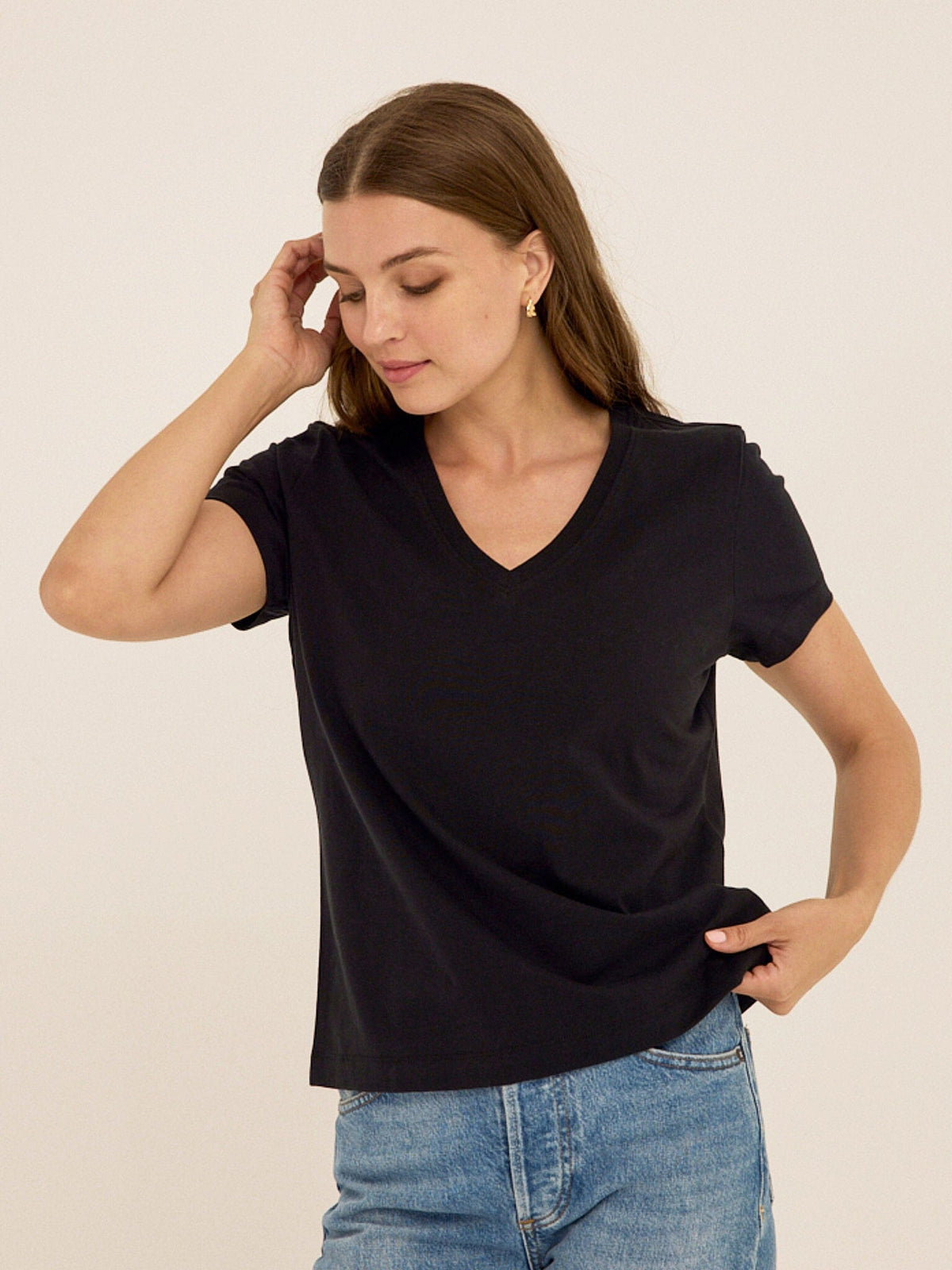 Aria Essential Jersey V-Neck Tee