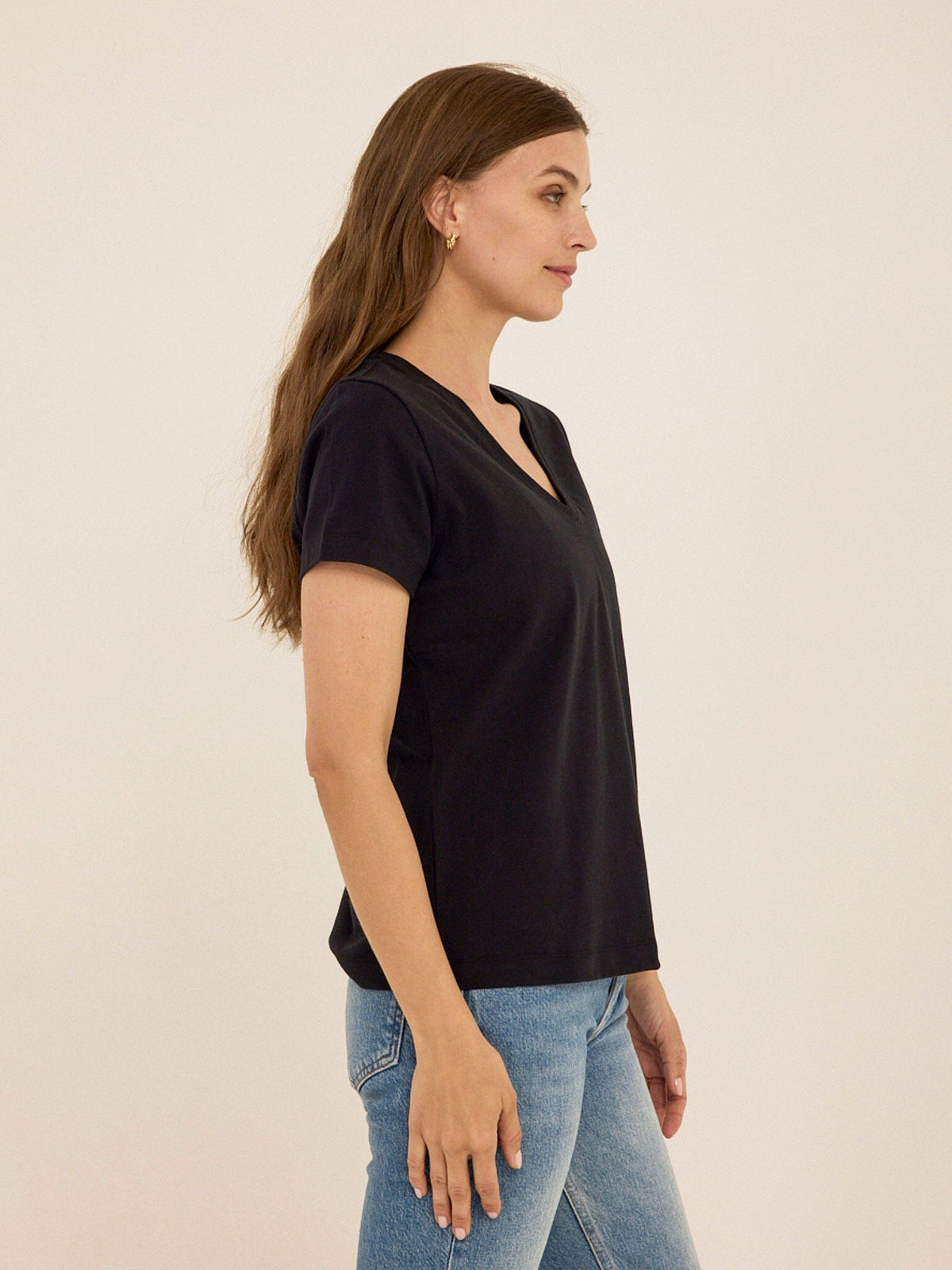 Aria Essential Jersey V-Neck Tee