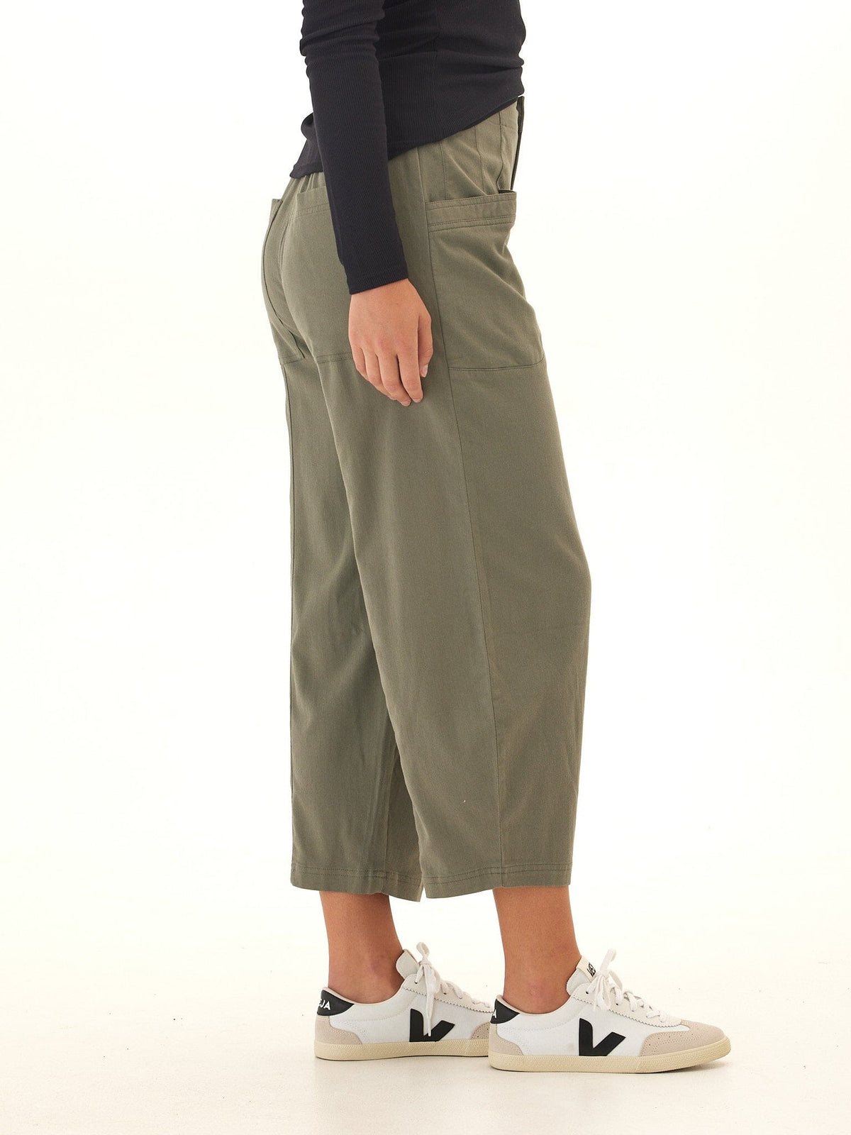 Lauren Stretch Twill Pleated Barrel Pant