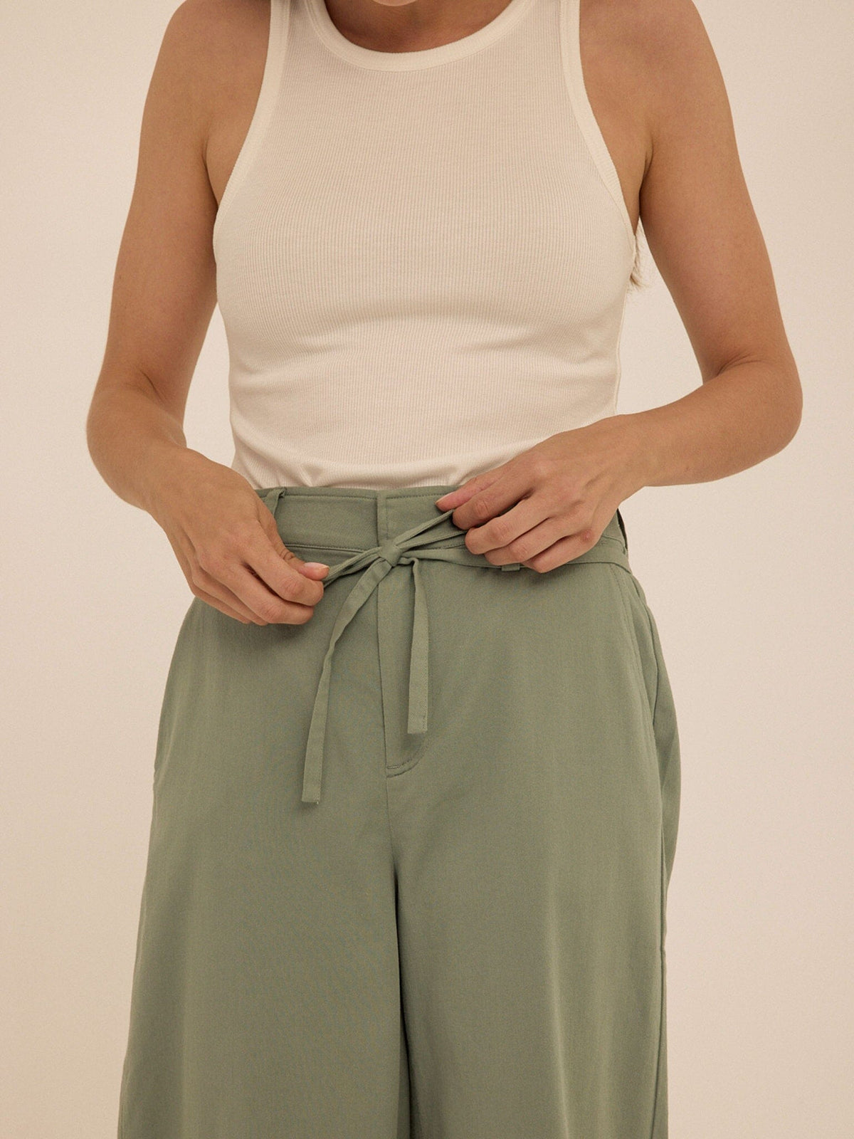 Bemmie Stretch Twill Relaxed Capri Pant