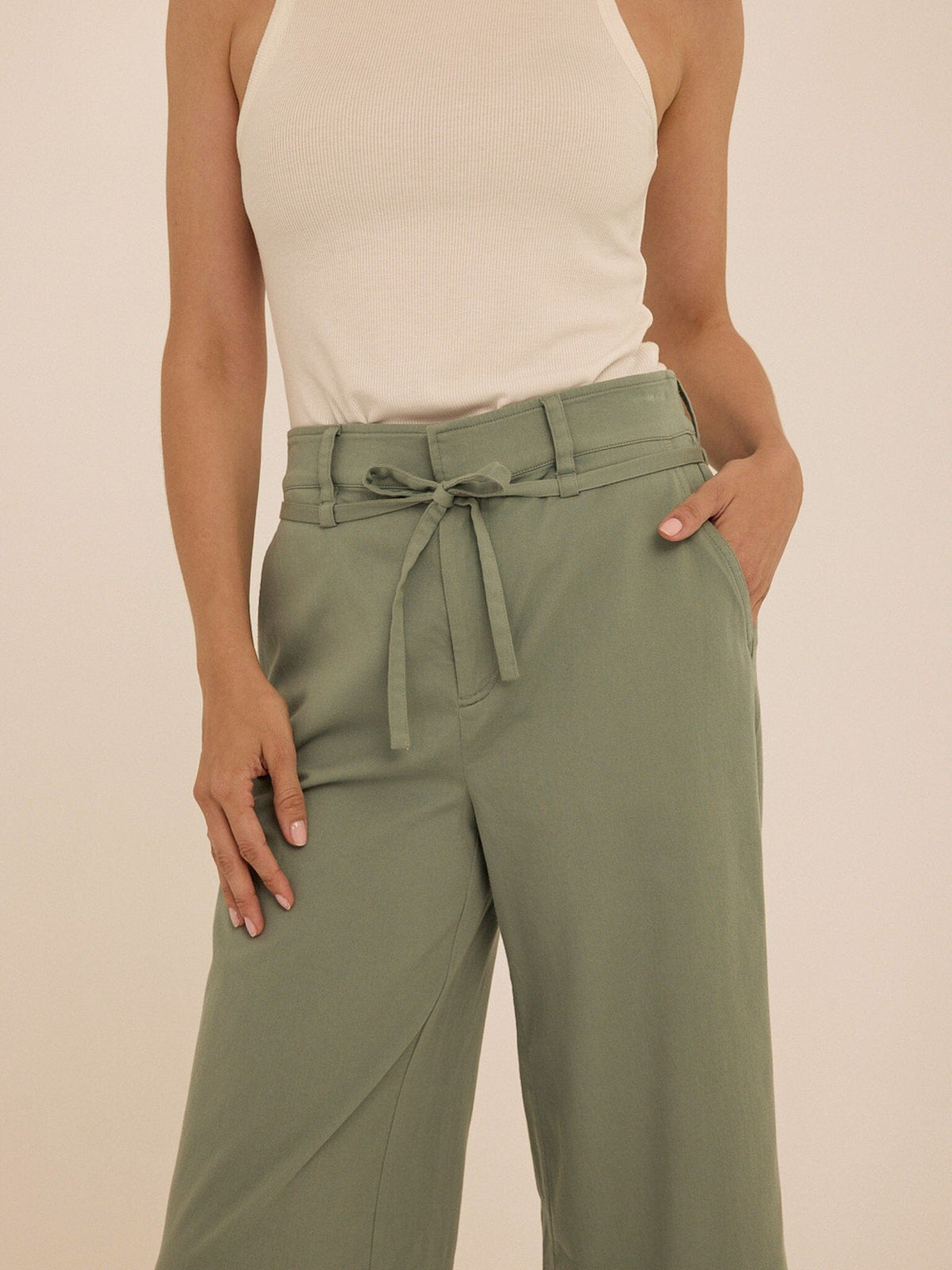 Bemmie Stretch Twill Relaxed Capri Pant