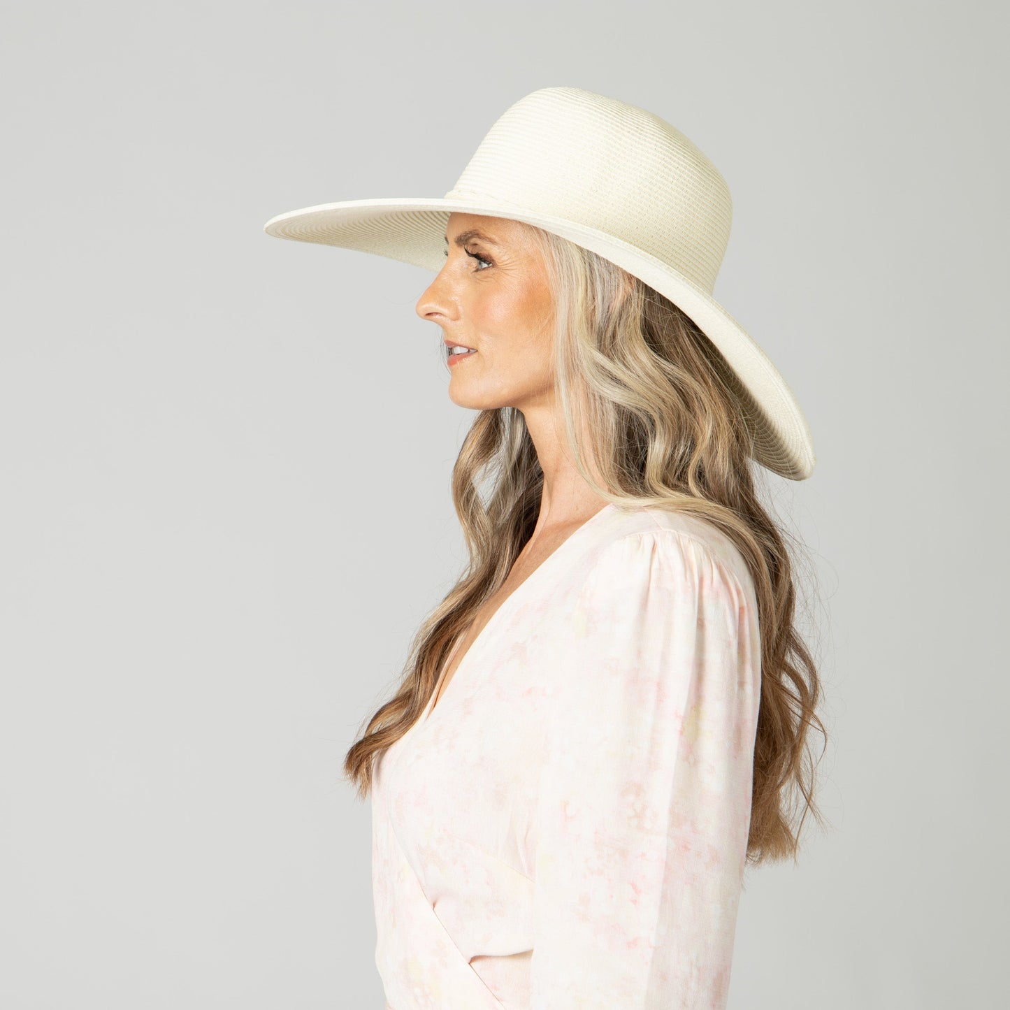 Women's Water Repellent Floppy Hat with Tie