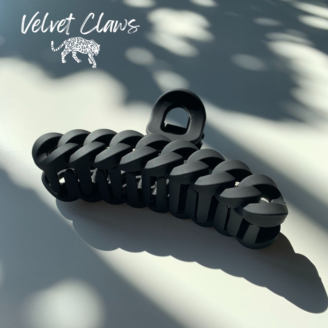 Velvet Claws Hair Clip | The Chain in Black Hair Claw