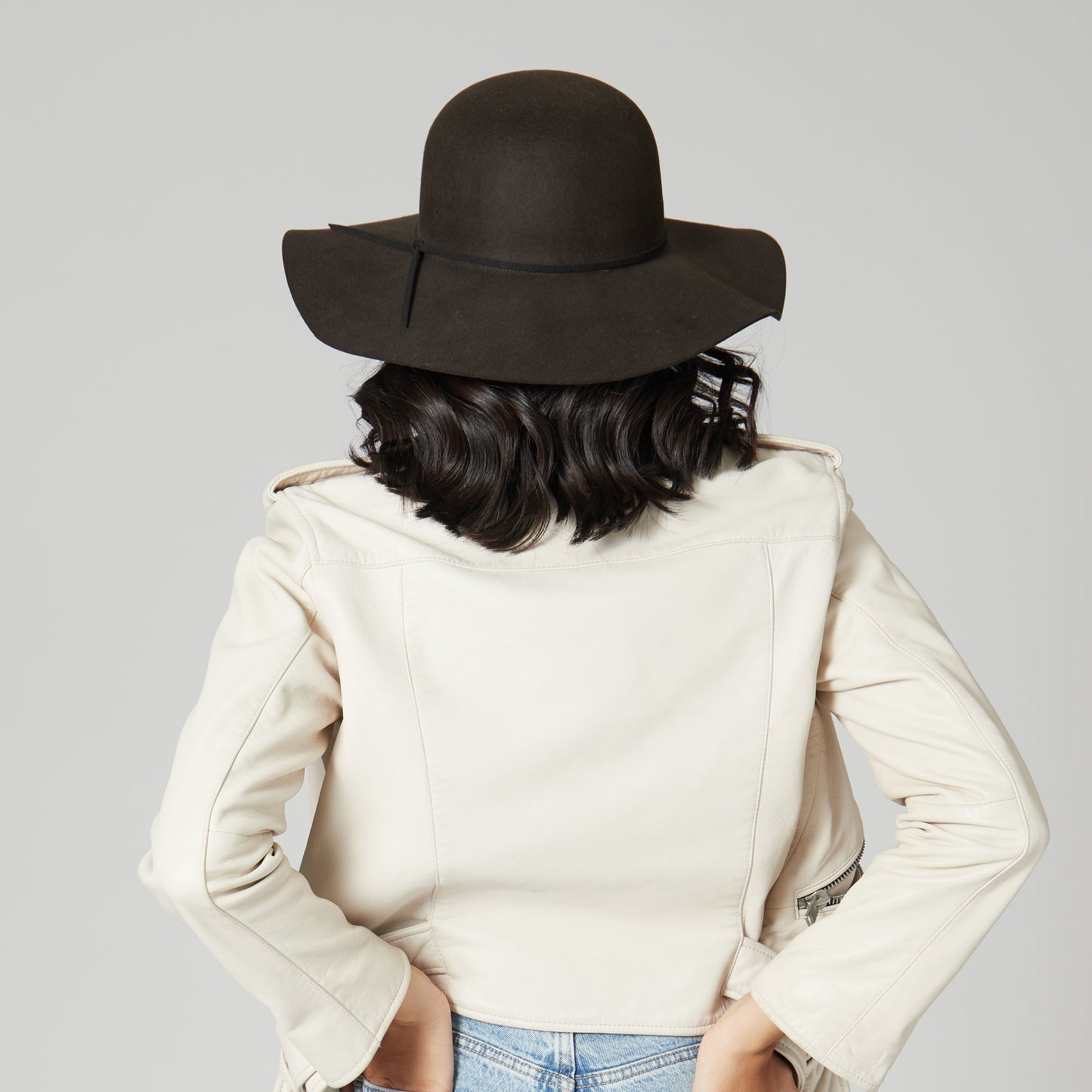 Head West - Women's Floppy With Round Crown And Faux Suede Band