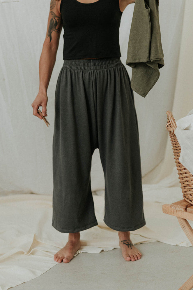 Weekend Pants (Updated) in Concrete
