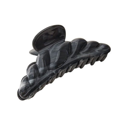 Croissant Claw in Black Sesame