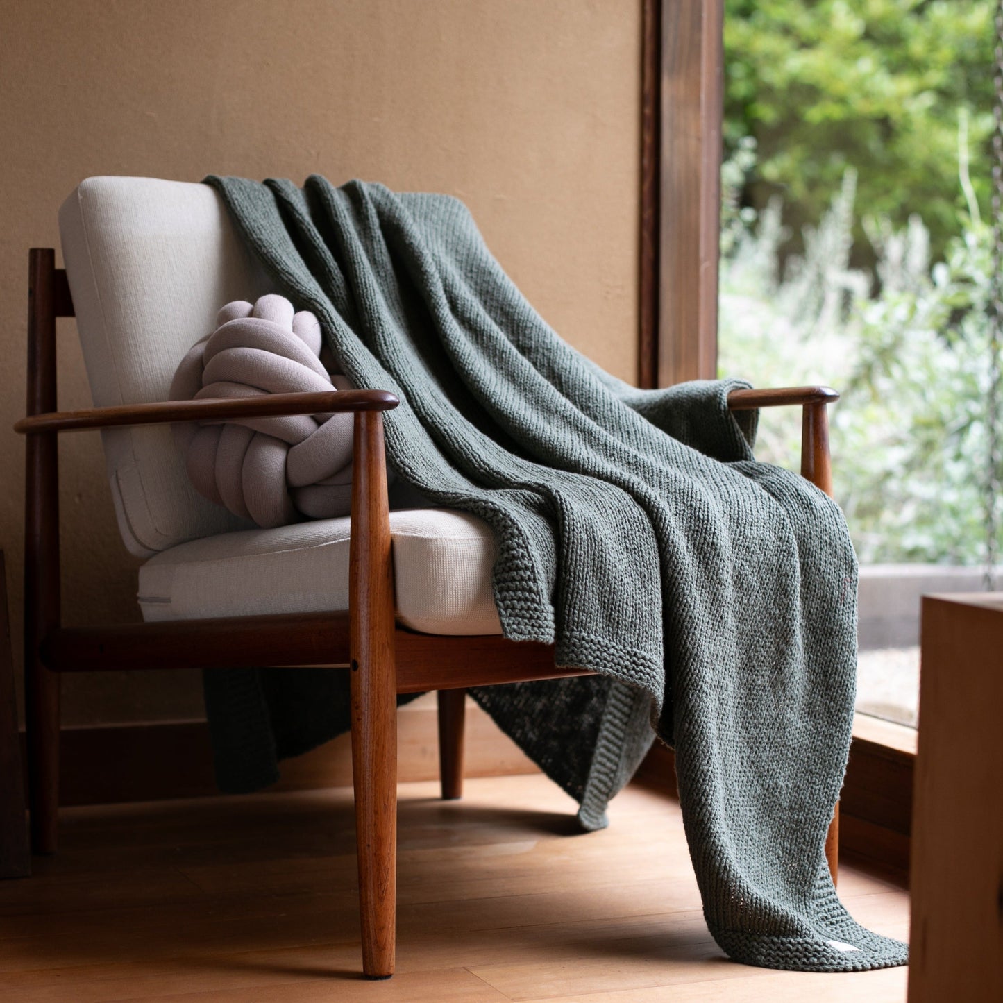 Zrestha Organic Cotton Knit Throw Blanket