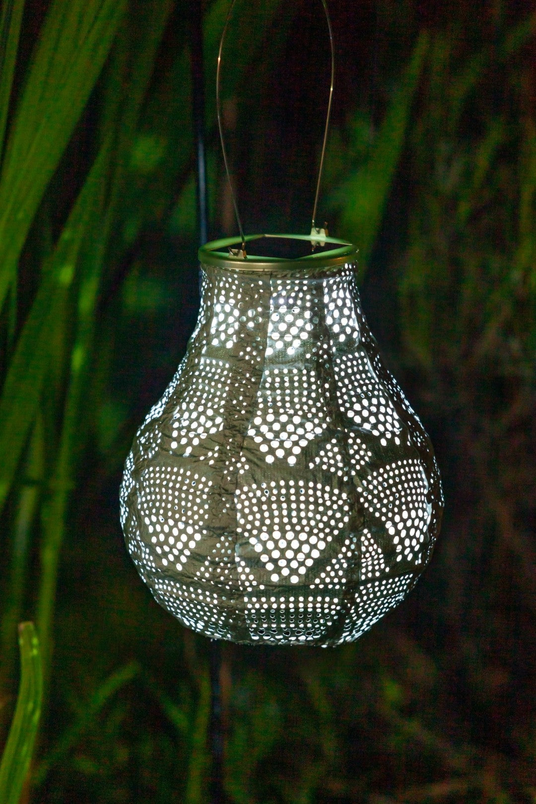 Soji Stella - Bulb - 8" Solar Lantern