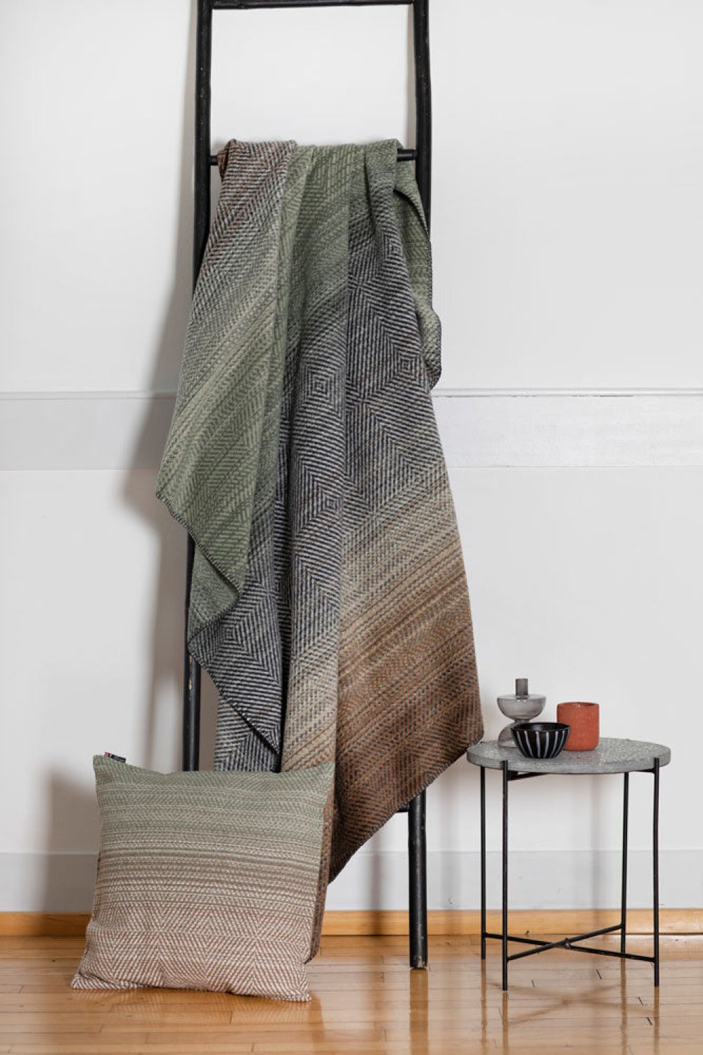 SAVONA Throw "Gradient Herringbone"