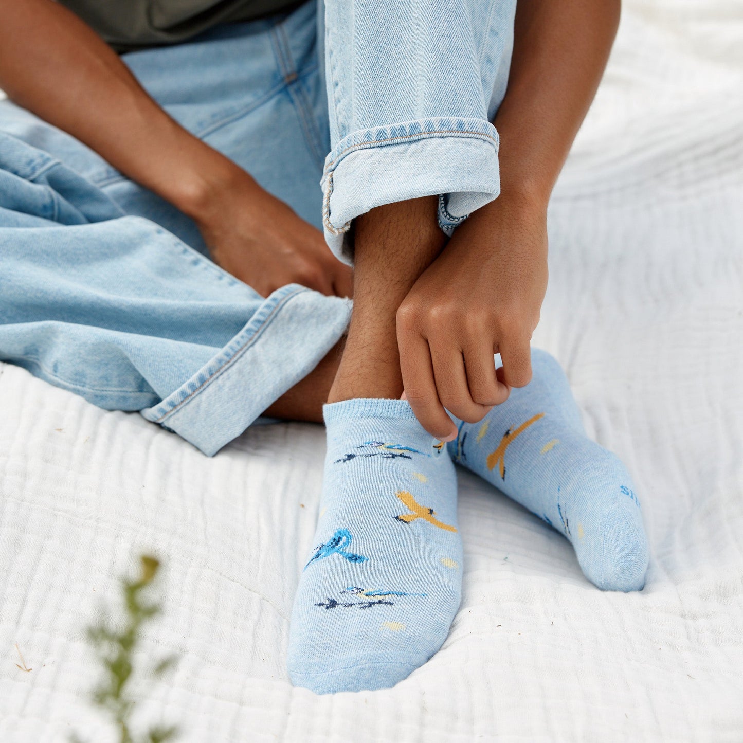 Socks that Protect Songbirds - Osadia Concept Store