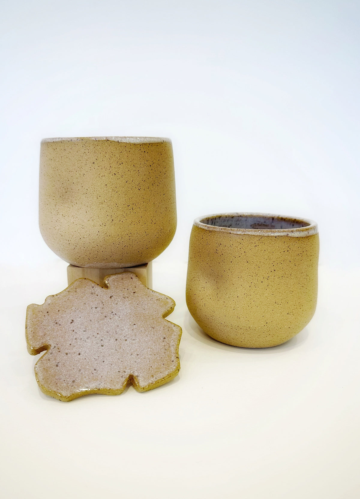 S/2 Hug Mugs - Translucent