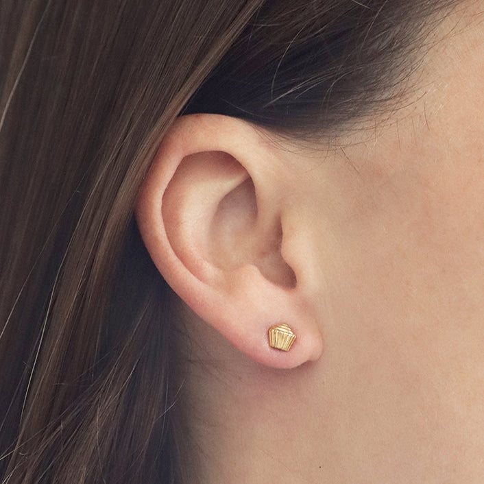 14K Yellow Gold Cupcake Stud