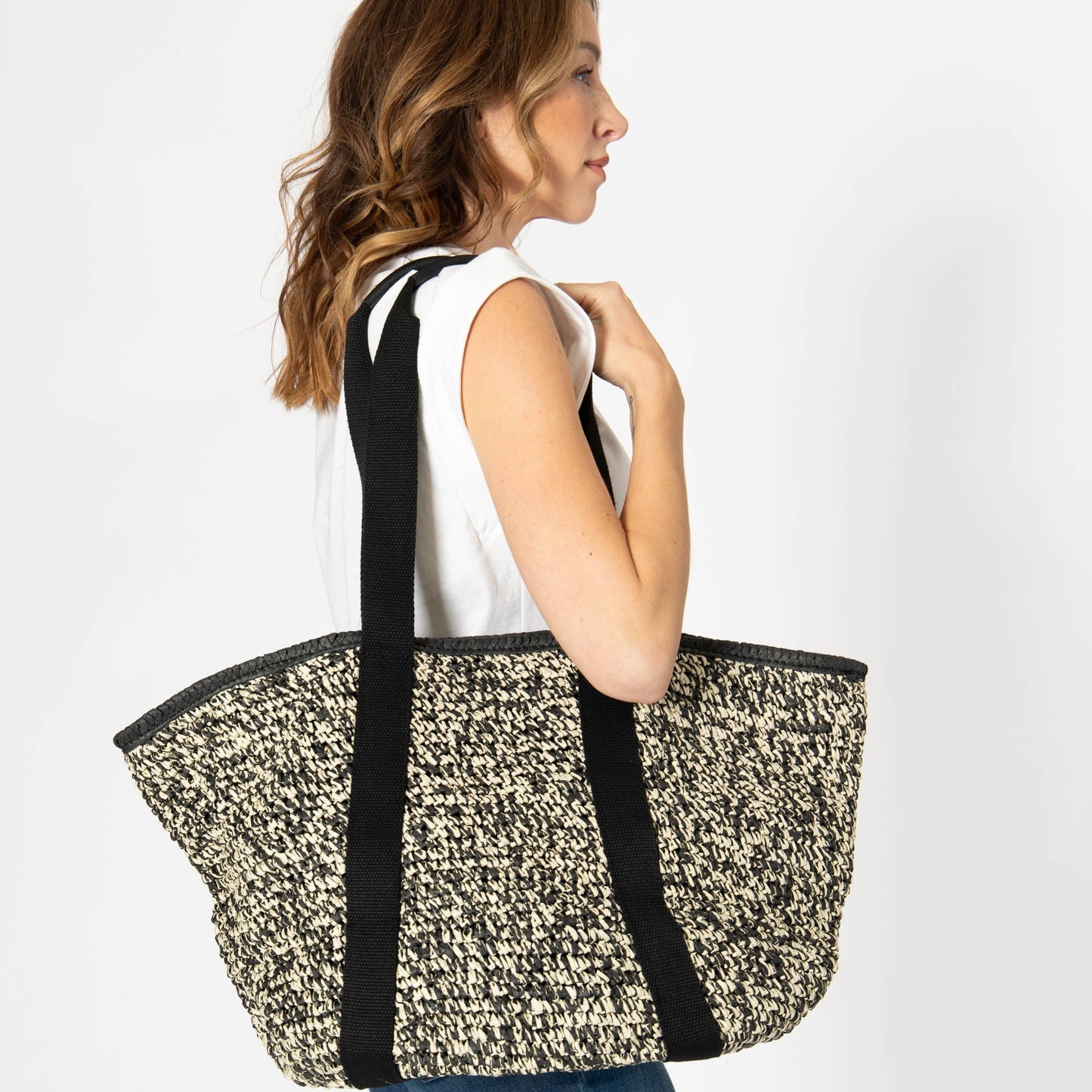 Anita - Crochet Tote with Hat Holder