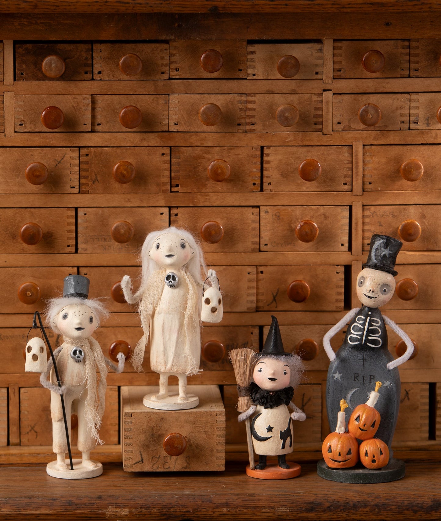 Haunting Henry | Halloween Decor | Bethany Lowe