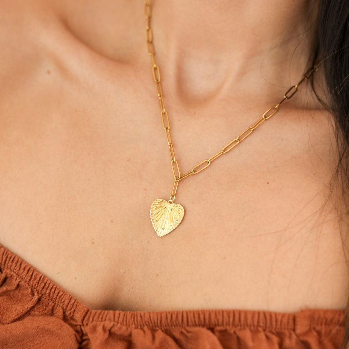 Rae Necklace