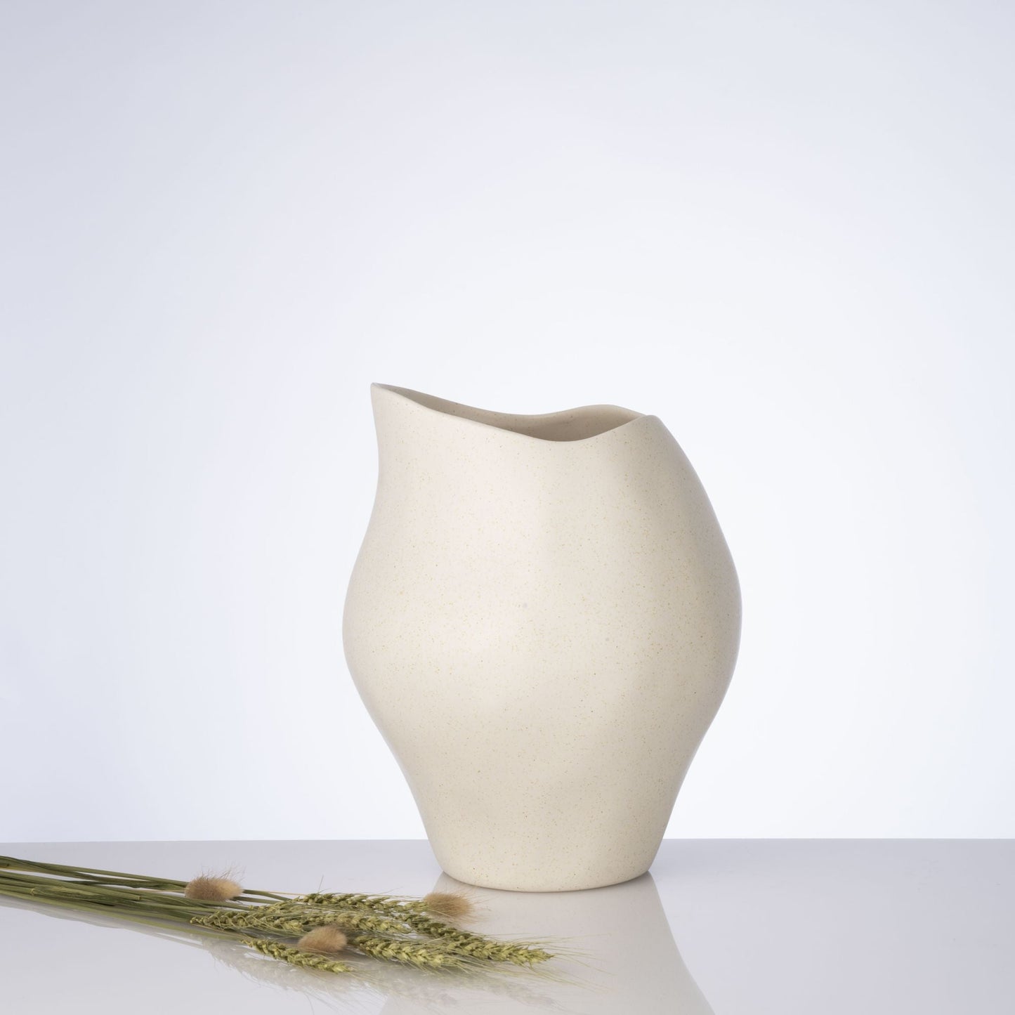 Mosco Cream Vase