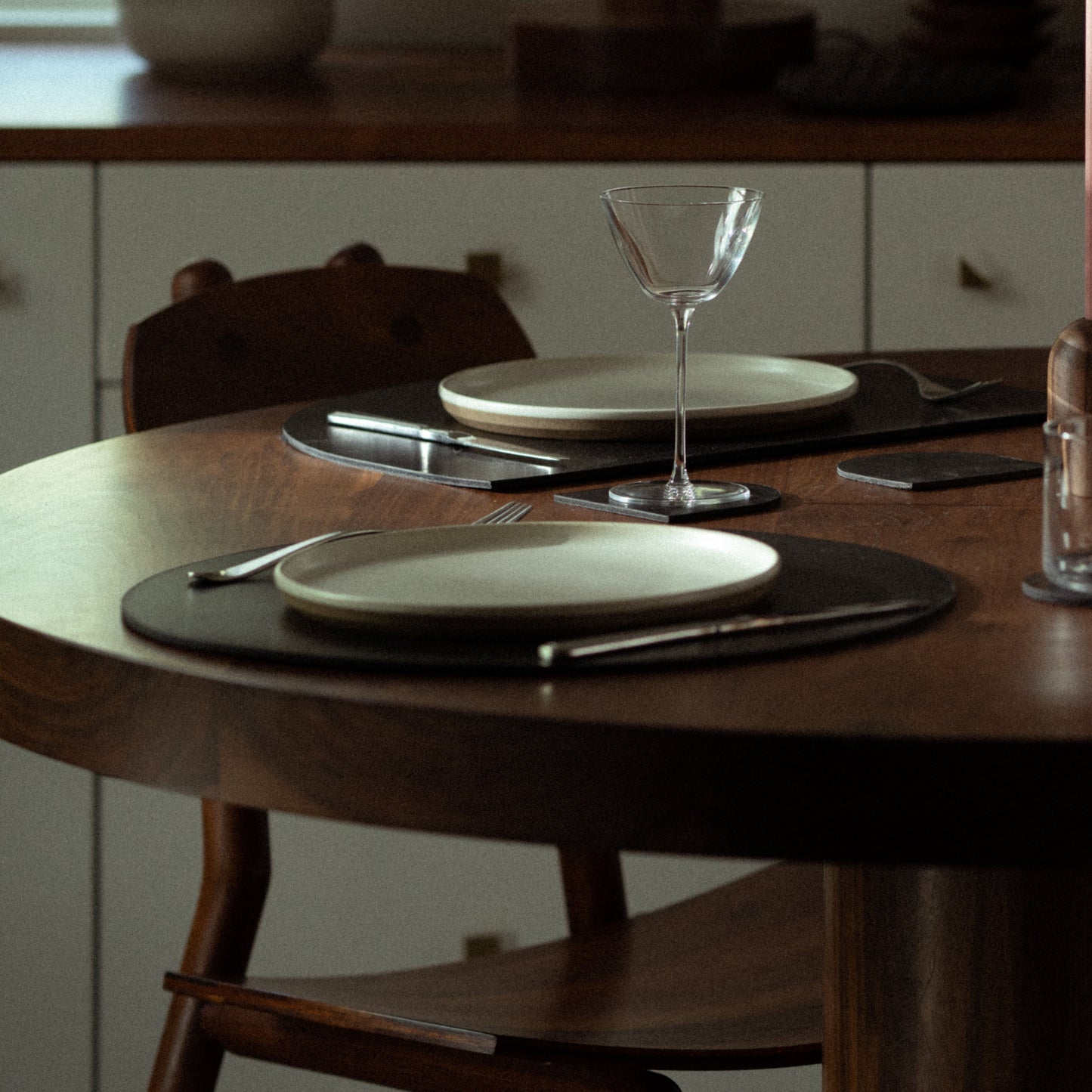 Round Placemat Pair in black leather