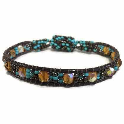 Cuero Bracelet with Magnetic Closure - Guatemala