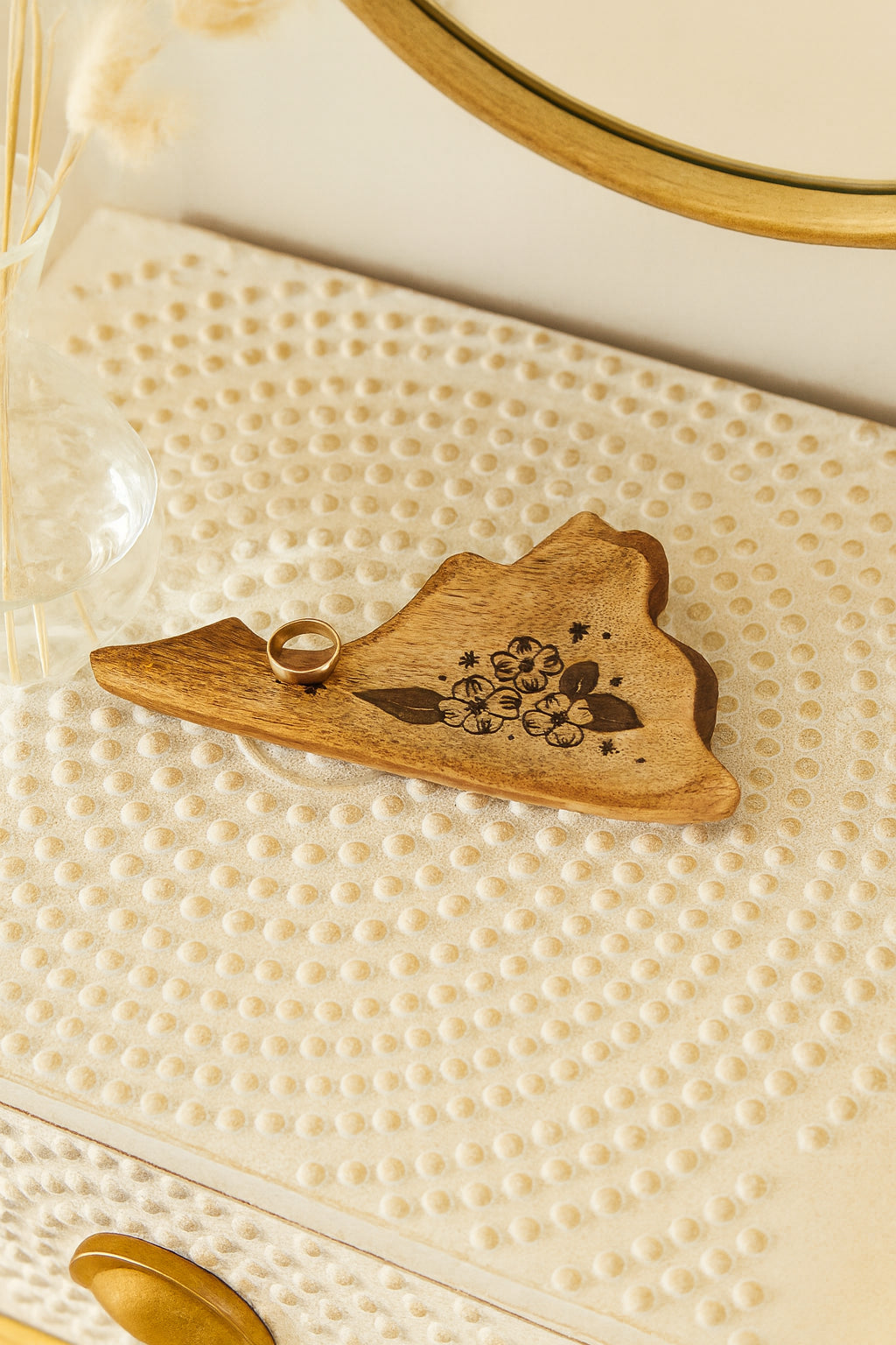 Virginia State Dogwood Trinket Dish - Mango Wood