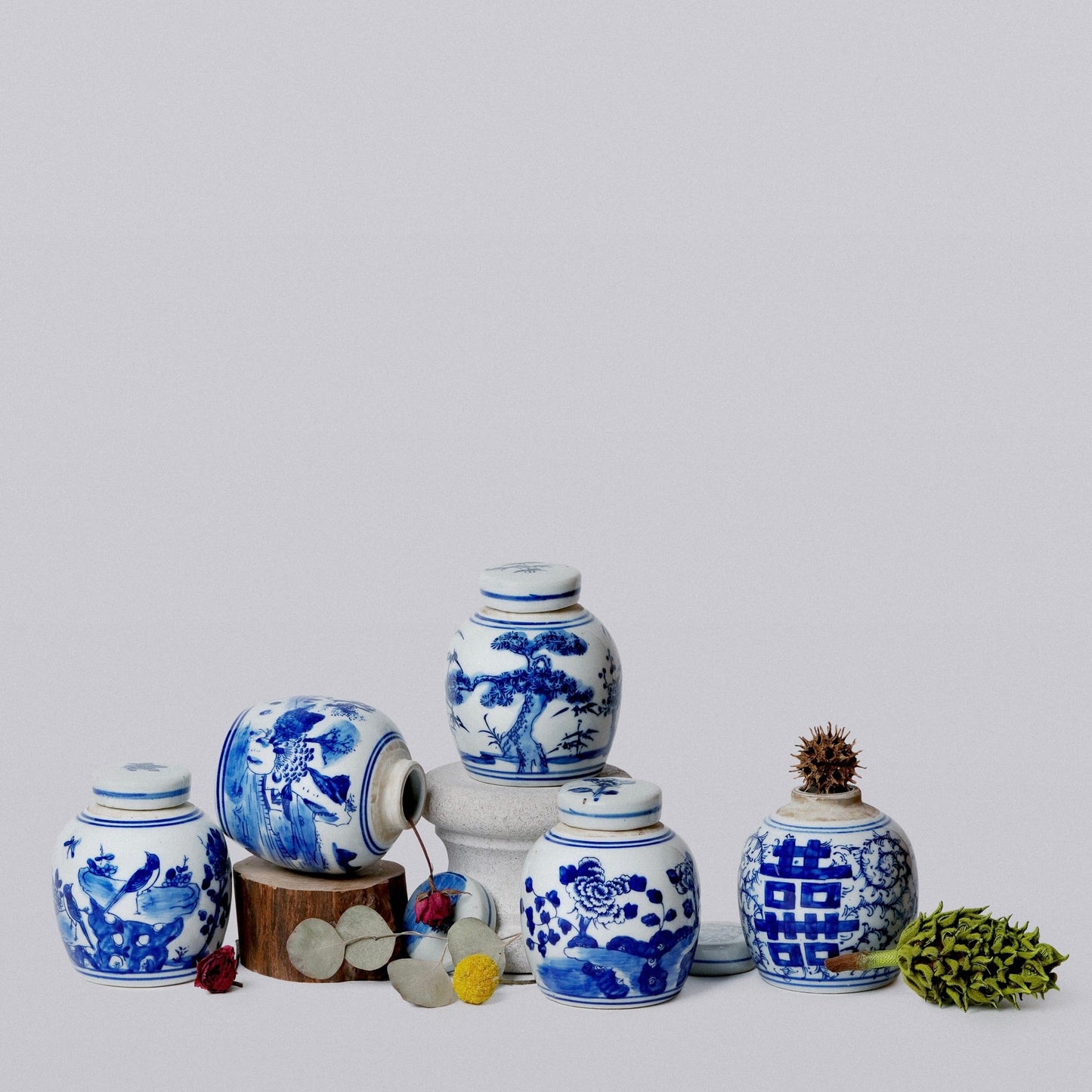 Blue and White Porcelain Mini Playing Children Round Jar