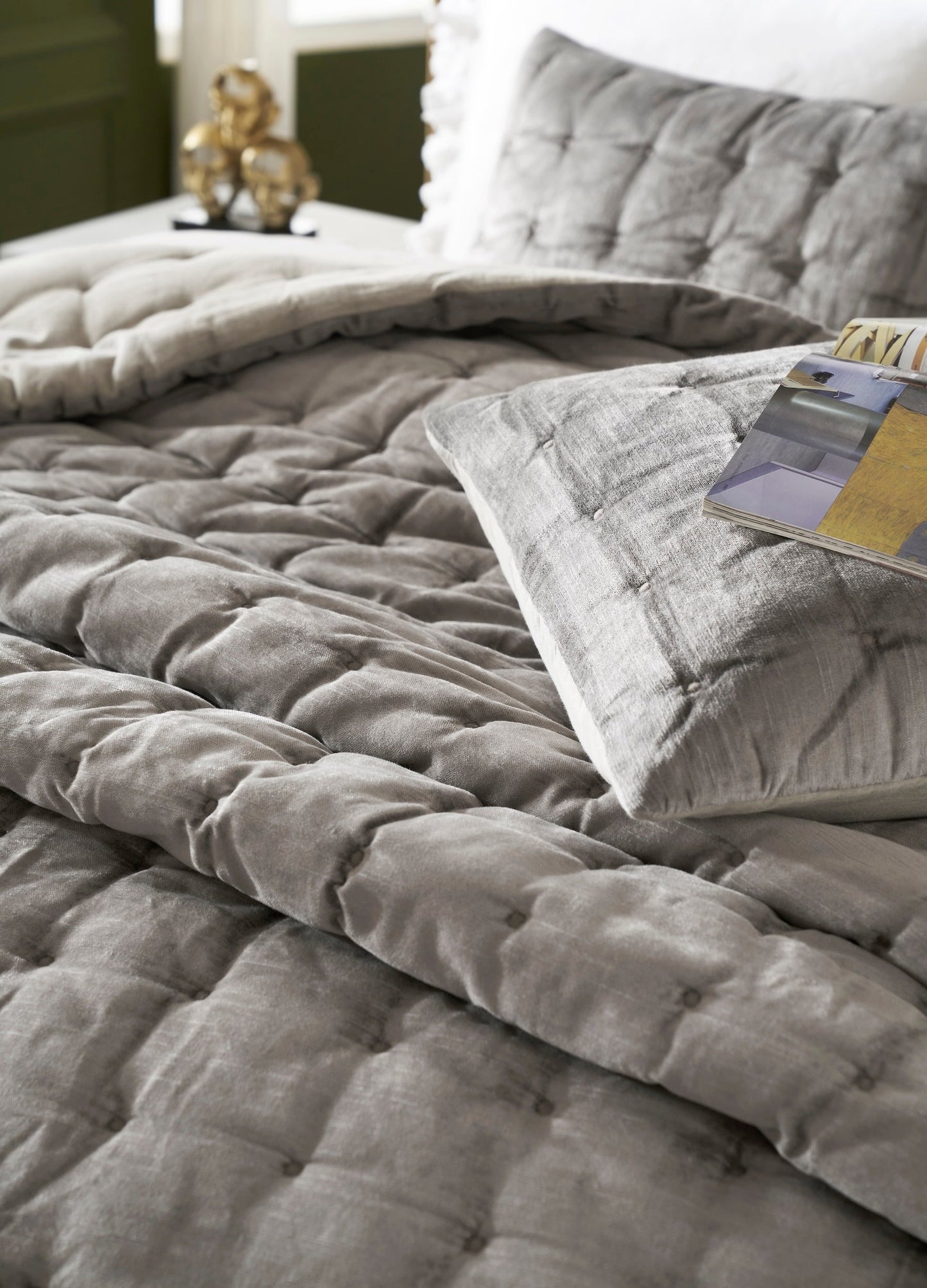 Bailey Tufted Velvet Quilt