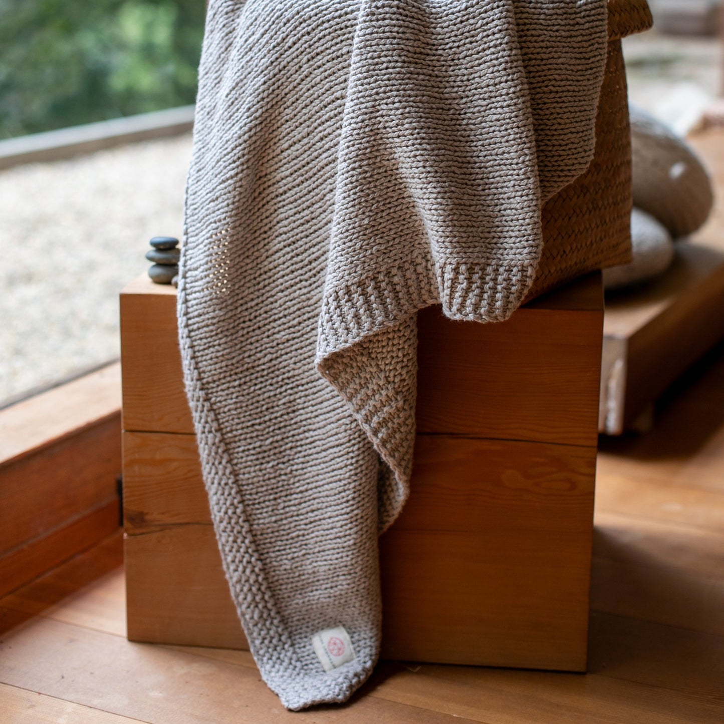 Zrestha Organic Cotton Knit Throw Blanket