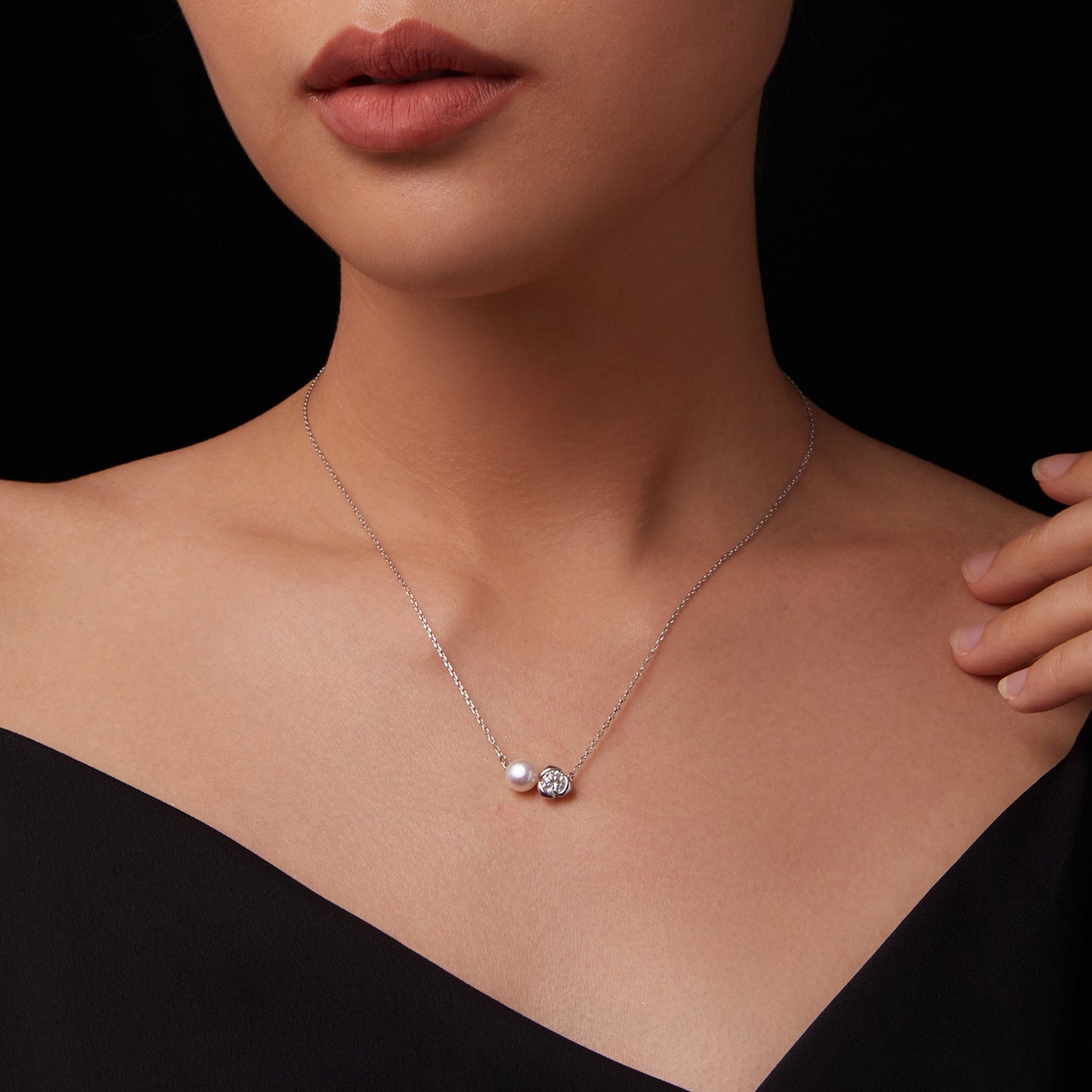 925 Sterling Silver Moissanite & Freshwater Pearl White Gold Necklace 45cm for Women
