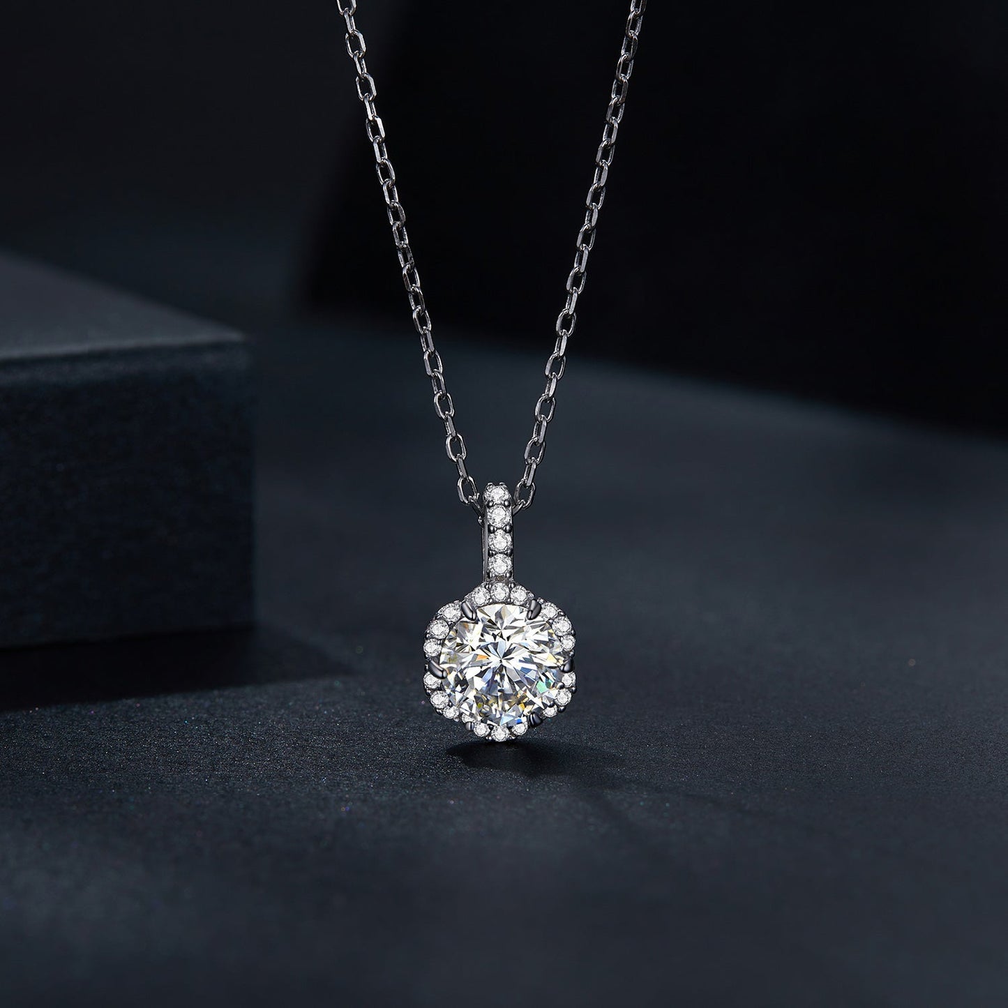925 Sterling Silver Moissanite Pendant Necklace for Women - 45cm
