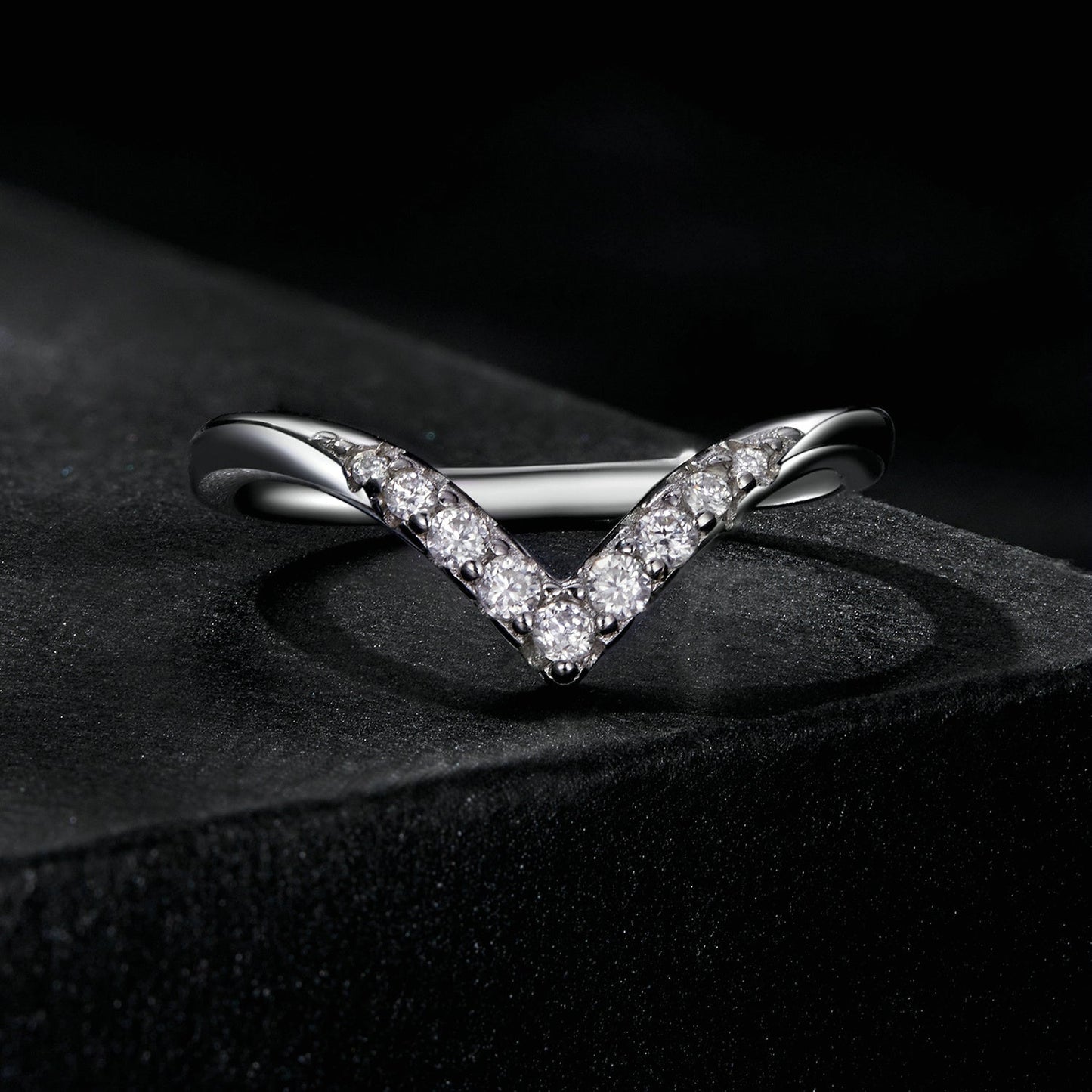 S925 Sterling Silver Moissanite 1.7mm Ring for Women - Size 6