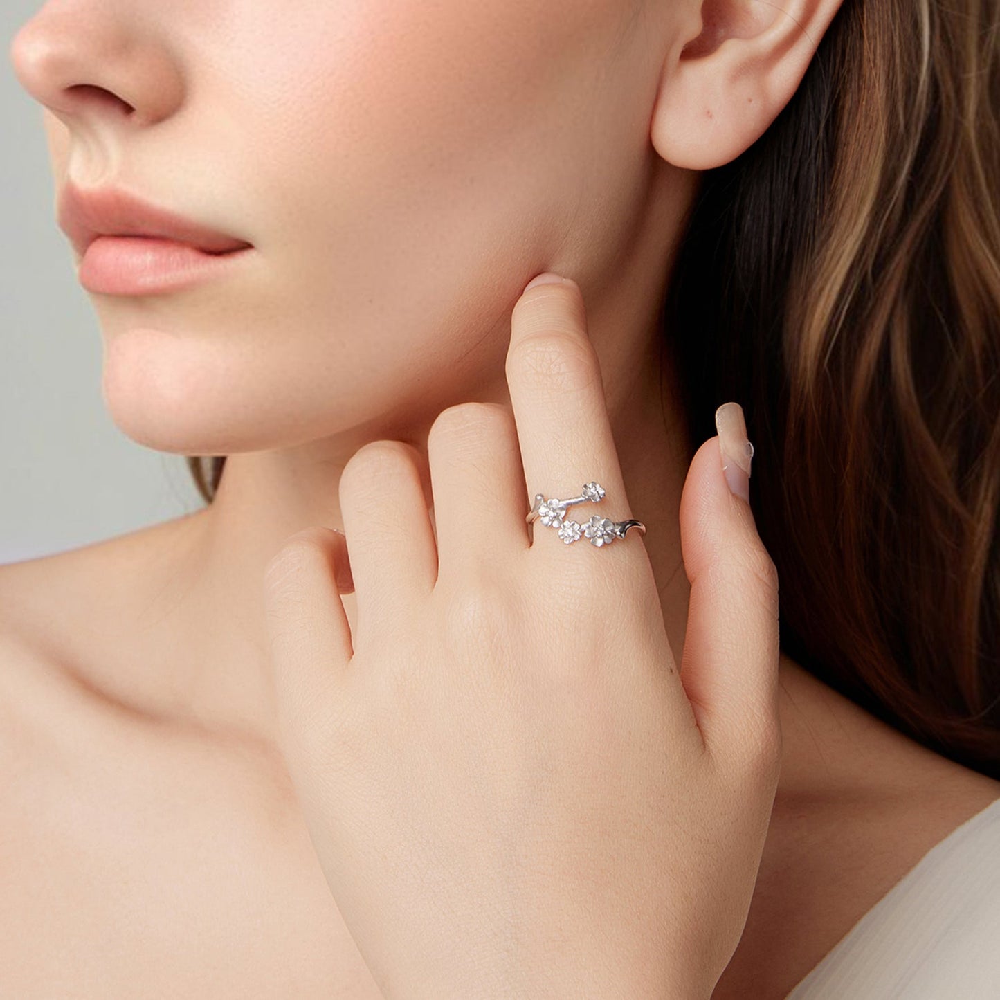 925 Sterling Silver Plated White Gold Ring for Women