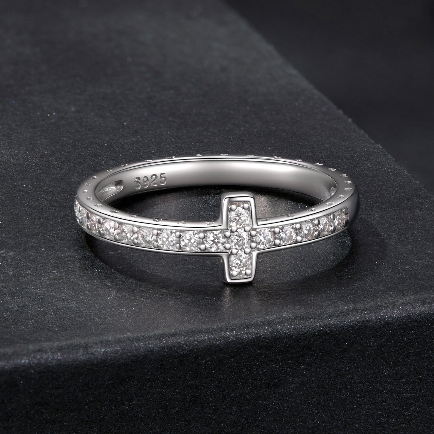 925 Sterling Silver Moissanite Ring in Size 6