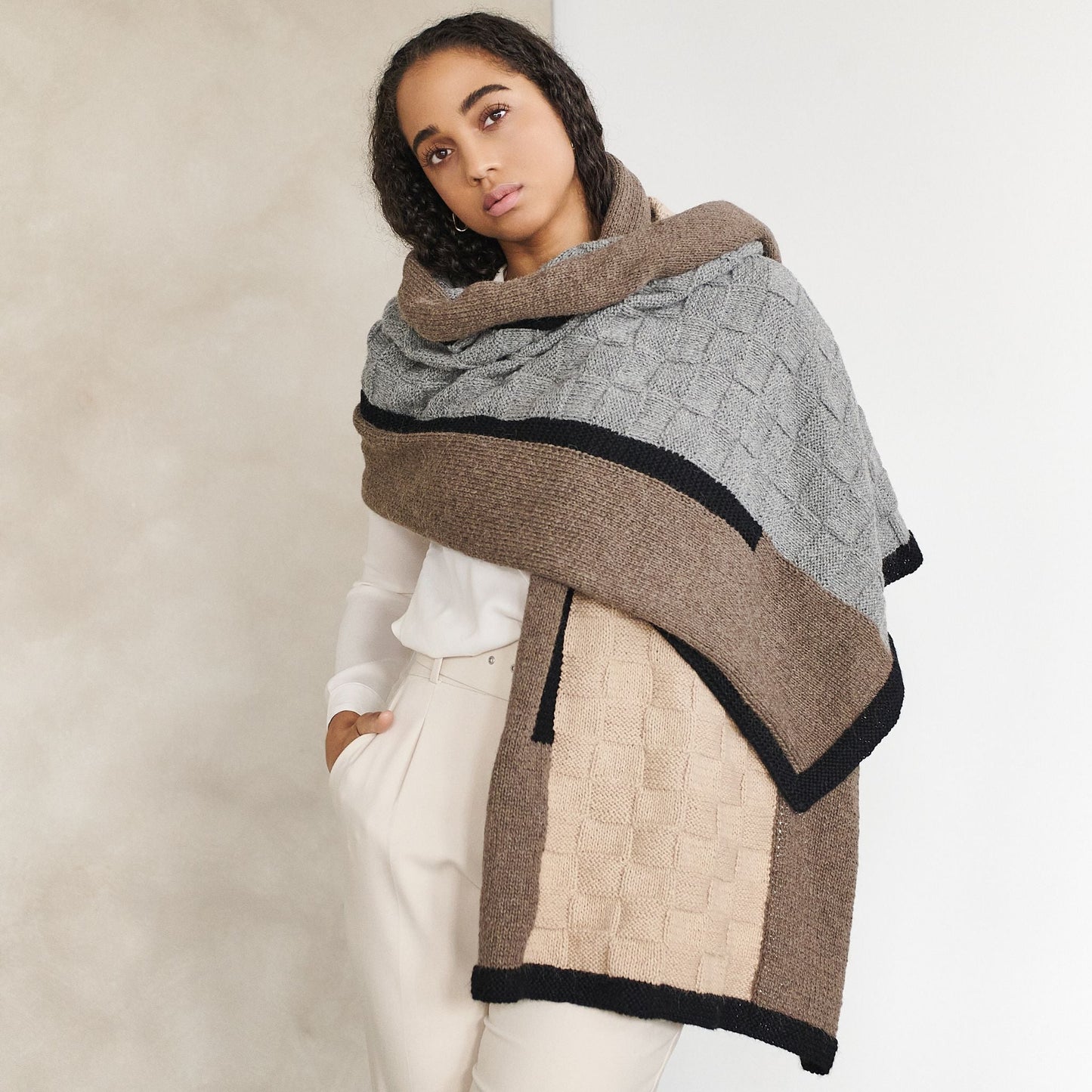 Muhu Brown Gray Hand Knitted Peruvian Alpaca Blanket / Large Plush Scarf
