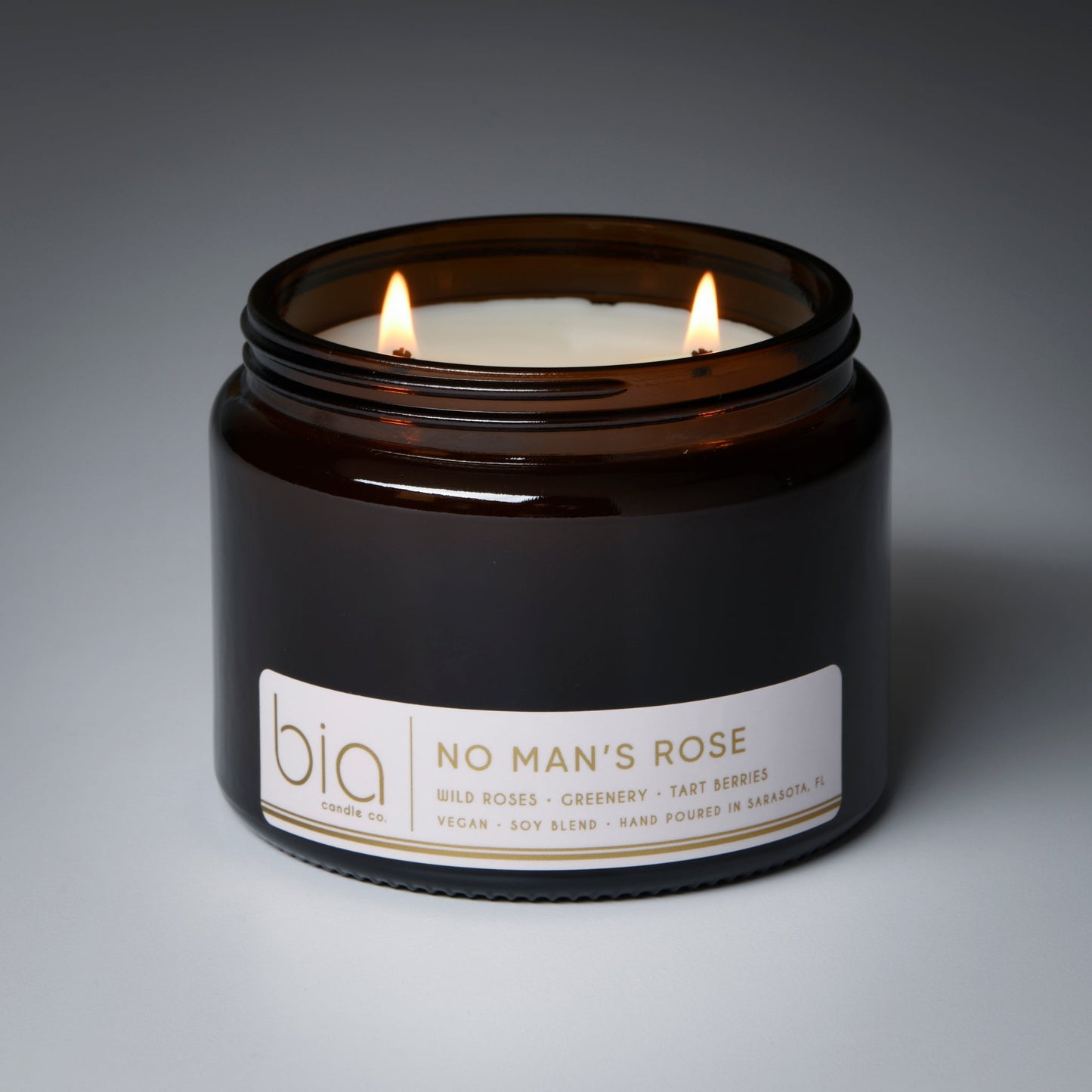 No Man's Rose Soy Blend Candle - Dewy Rose, Black Currant & Moss