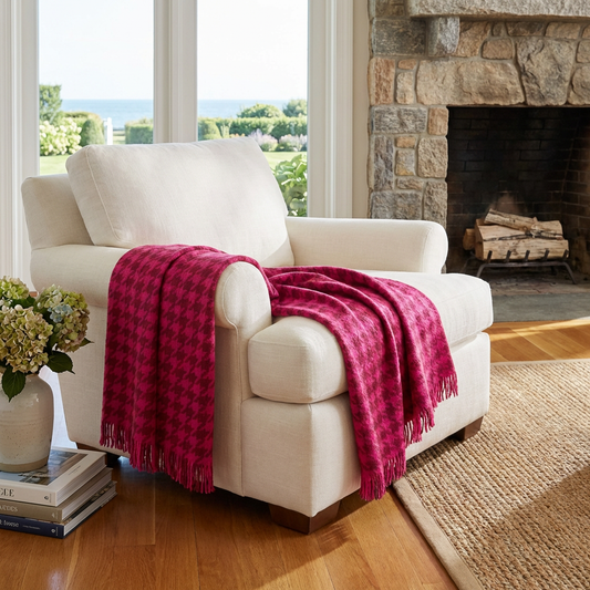 Southampton Home Naturally Weighted Houndstooth Throw ~Pink ~