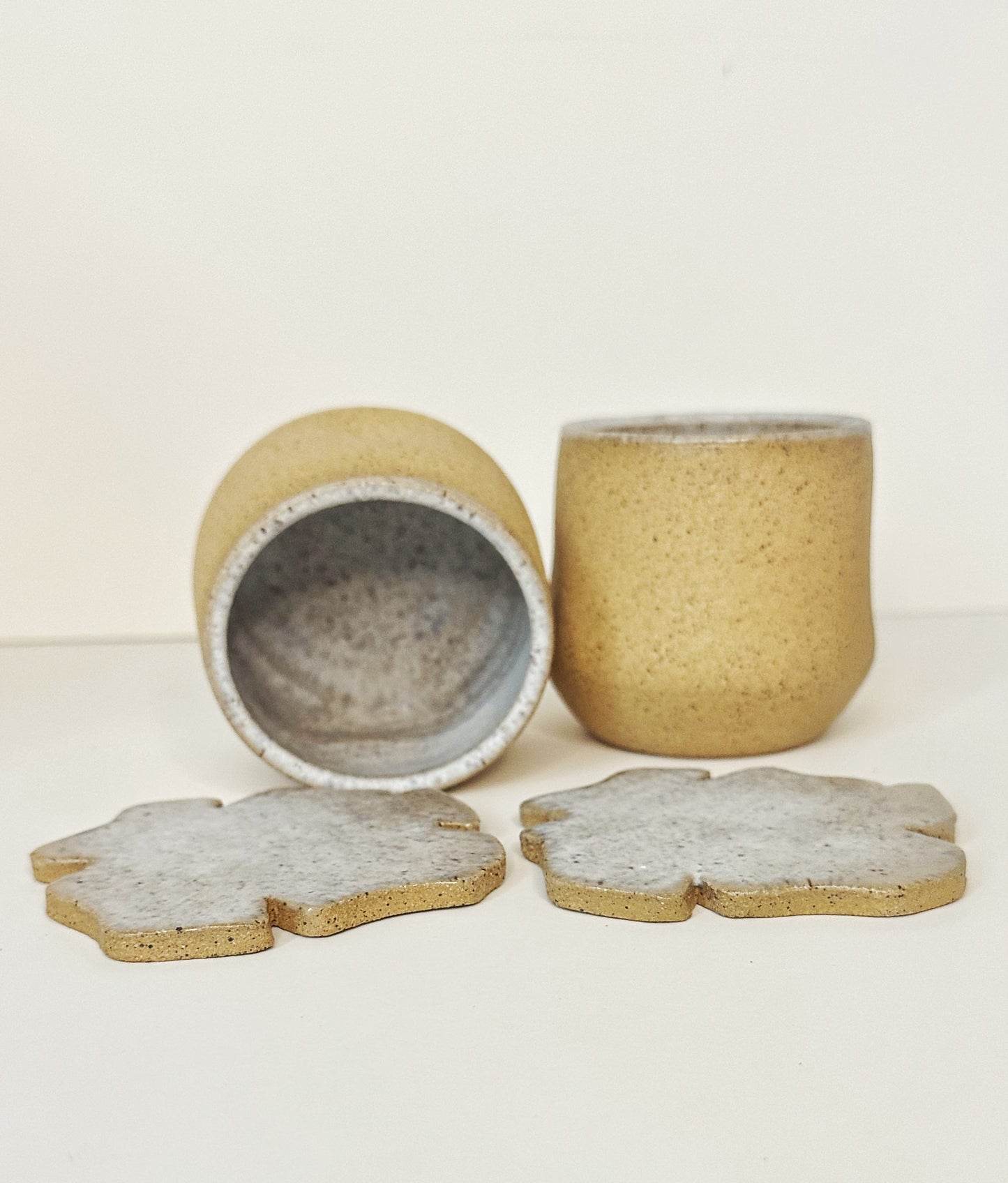 OCEAN SAND CUP SET (2 cups + 2 Flower coaters)