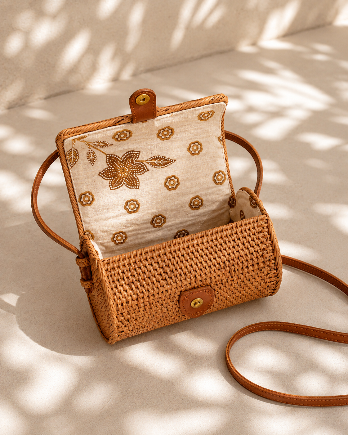 Diah Rattan Purse