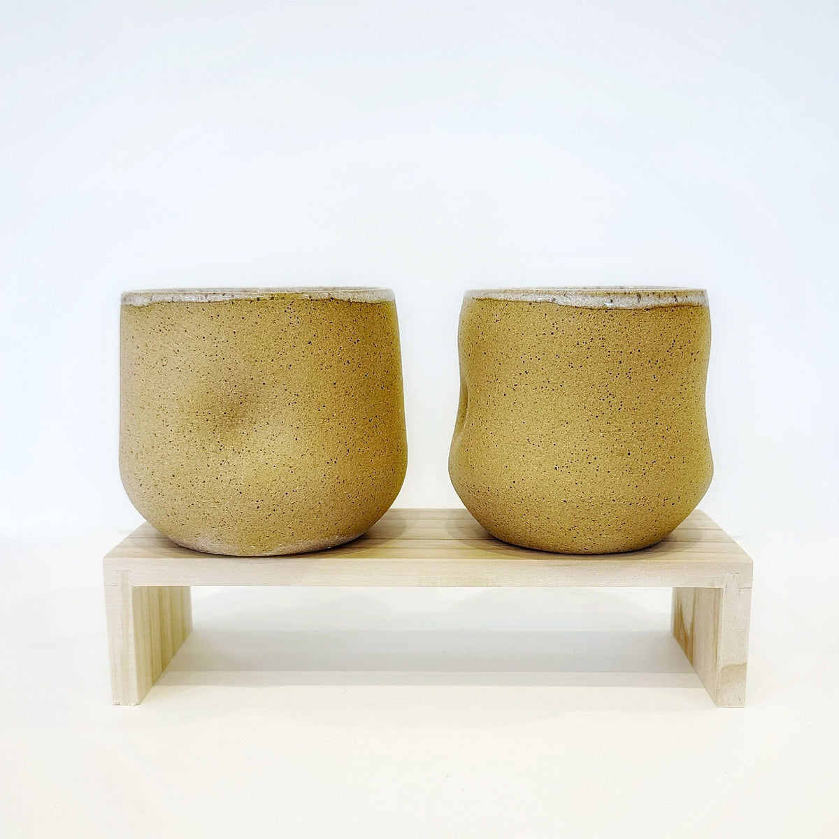 S/2 Hug Mugs - Translucent