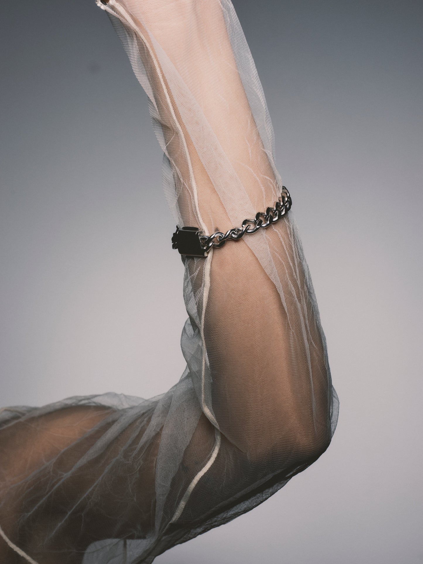 Ezra Oversized Curb Chain Bracelet