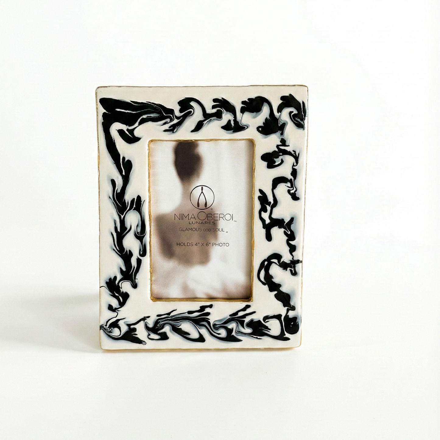 Bianco Nero Frames